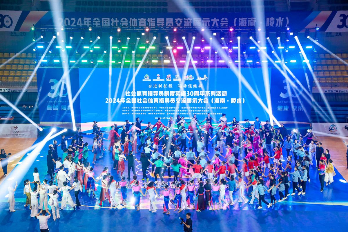 泰州队门将戴曜城谈苏超夺冠：我们值得冠军，泰州人民过年了